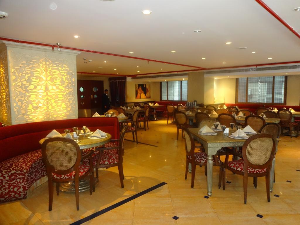 Hotel Ohris Banjara Hyderabad Esterno foto