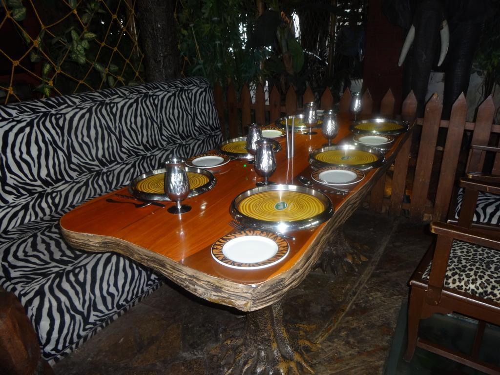 Hotel Ohris Banjara Hyderabad Esterno foto