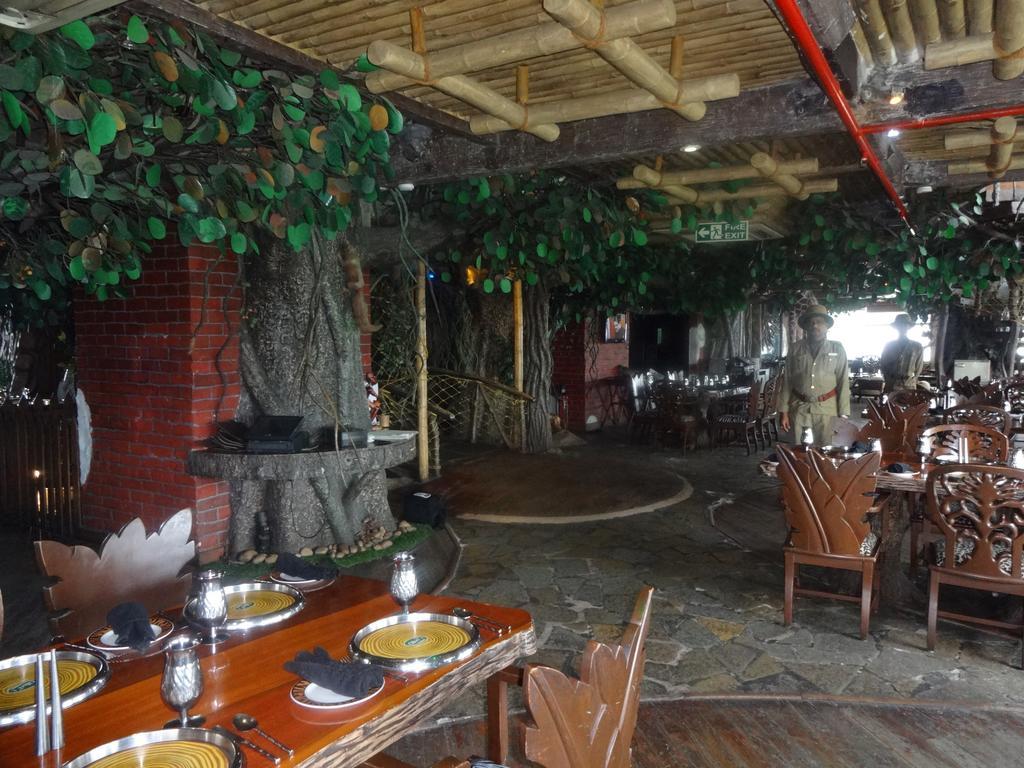 Hotel Ohris Banjara Hyderabad Esterno foto