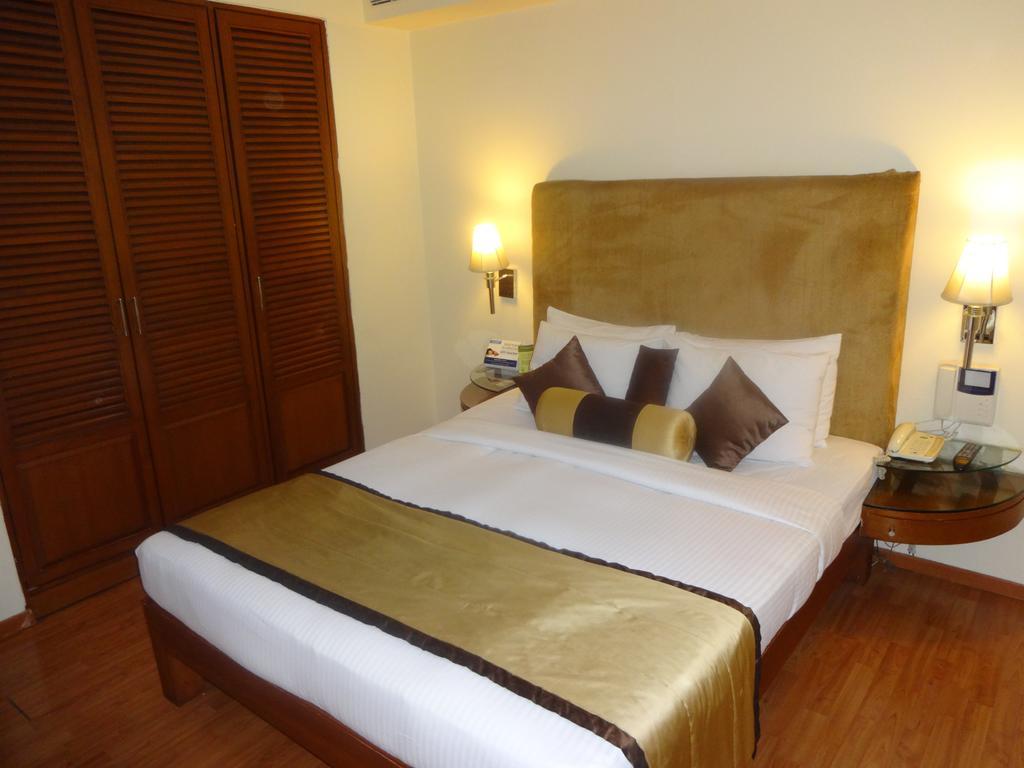 Hotel Ohris Banjara Hyderabad Esterno foto
