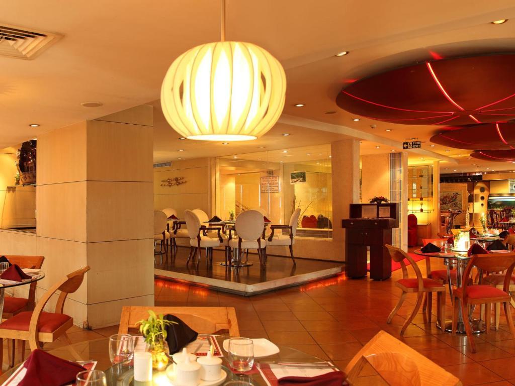 Hotel Ohris Banjara Hyderabad Esterno foto
