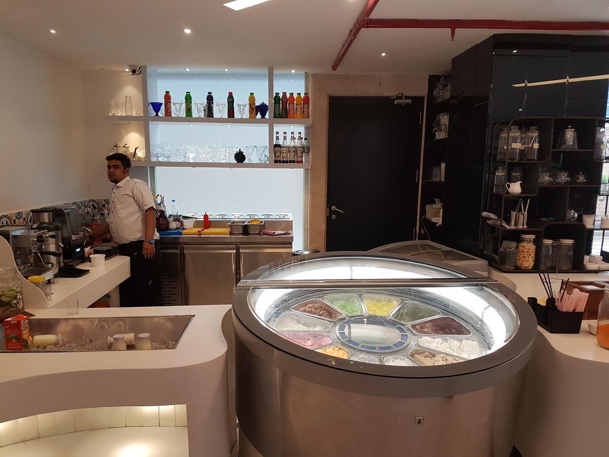 Hotel Ohris Banjara Hyderabad Esterno foto